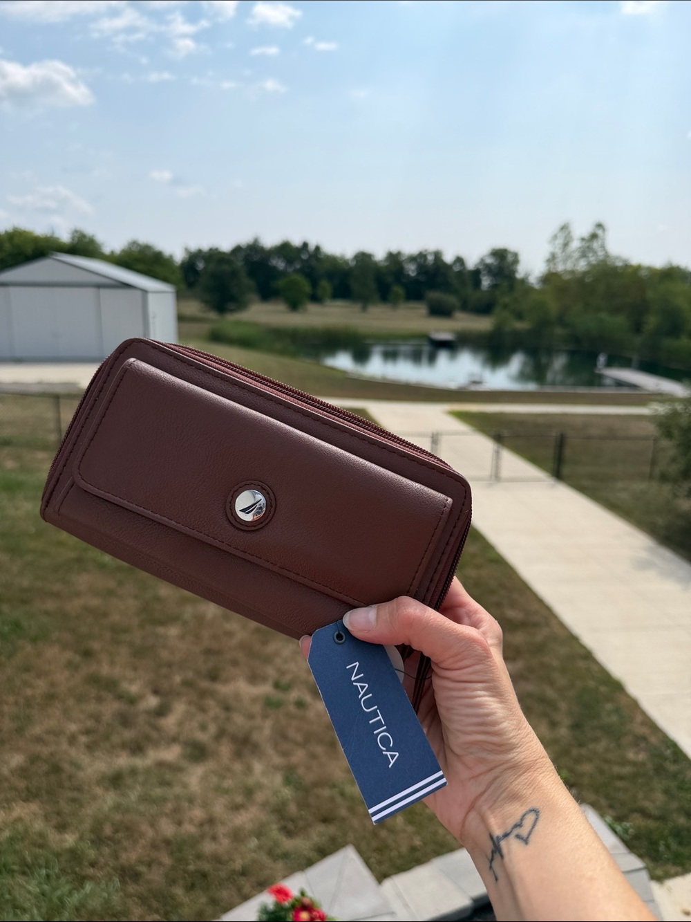 *ITEM BUNDLE* Nautica Brown Leather Zip Wallet, charm and ring!